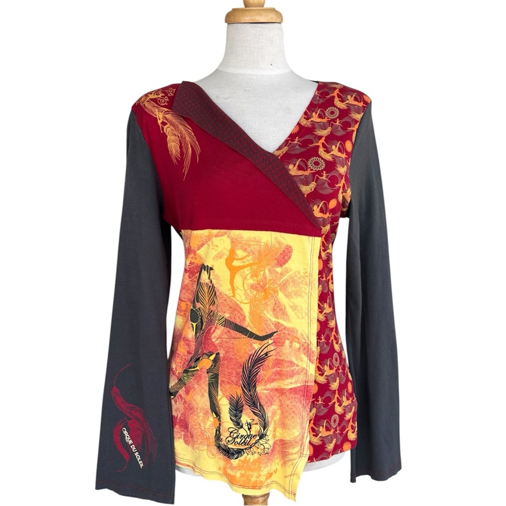 Women's Multicolor Long Sleeve Top Cirque Du Soleil